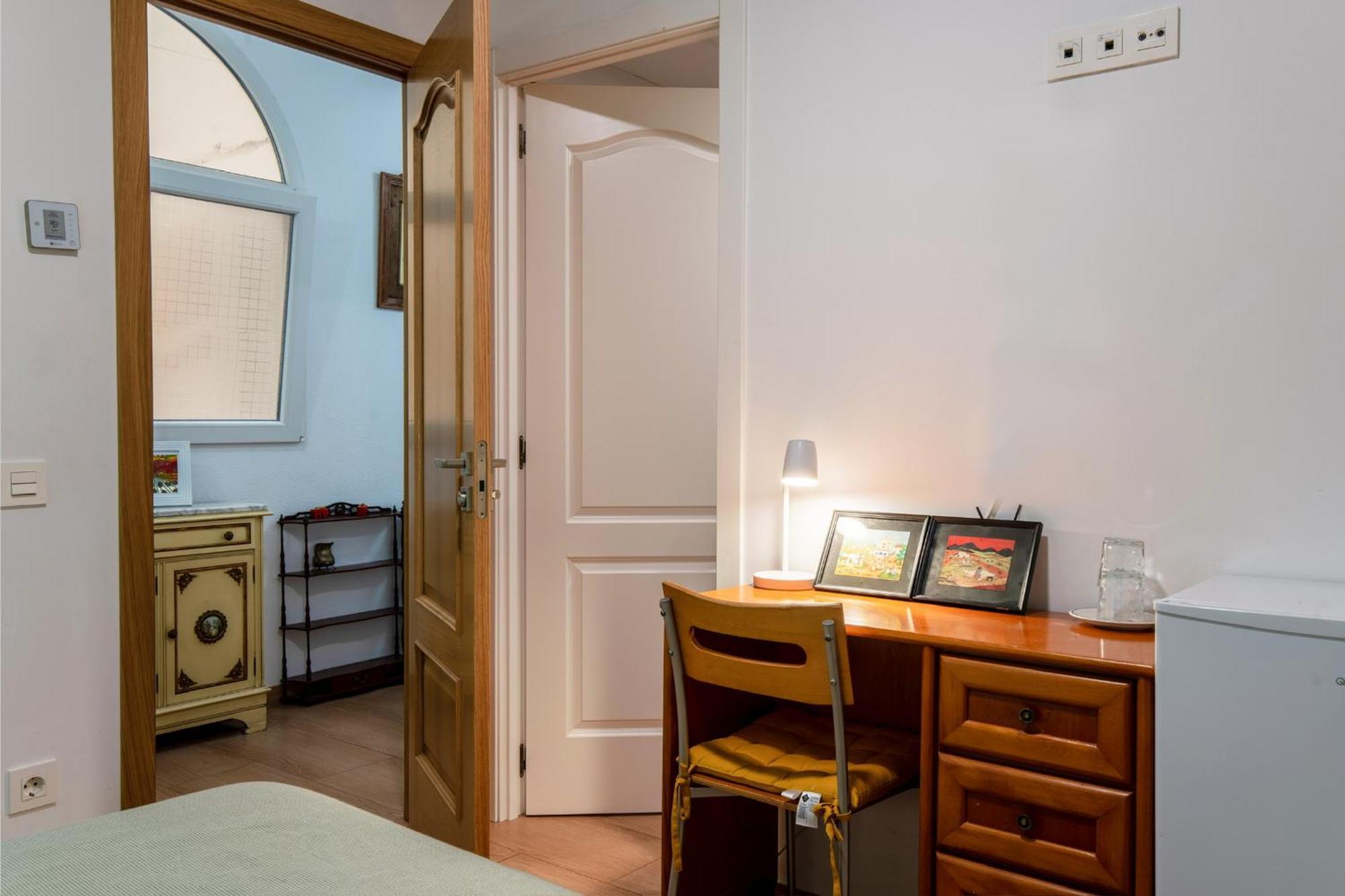 Mirador 1 Del Mercado Central - Habitacion Con Bano Privado En El Centro De La Ciudad Vella Валенсия Экстерьер фото